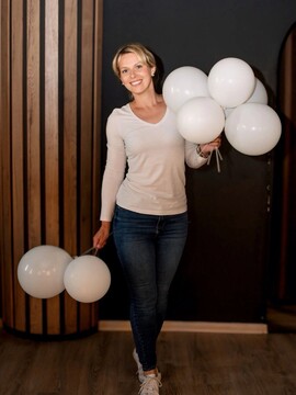 Александра Донова, менеджер по работе с клиентами